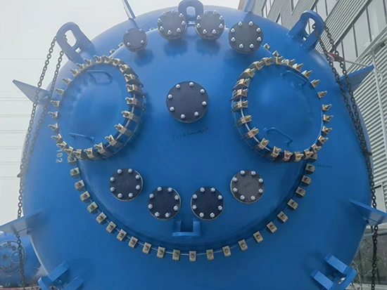 Reaktor Berlapis Kaca, Jenis Tertutup