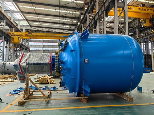 Reaktor Berlapis Kaca, Jenis Tertutup