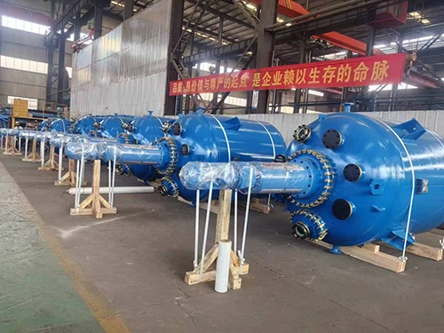 Reaktor Berlapis Kaca, Jenis Tertutup