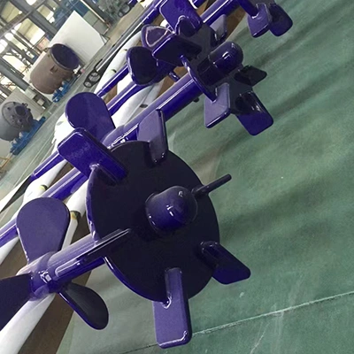 Pengaduk berlapis kaca jenis Turbin