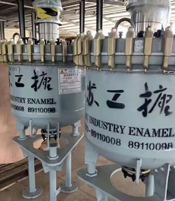 Reaktor berlapis kaca dengan penutup rata