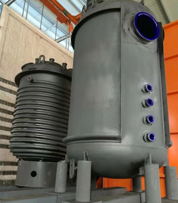 Reaktor besar dengan lebih banyak nozel sisi