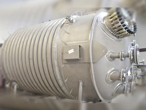 Reaktor Berjaket Separuh Paip (Titanium)