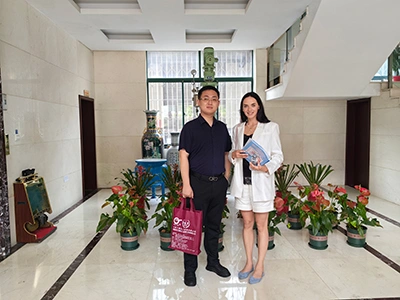 Rundingan perniagaan dengan pelanggan Rusia