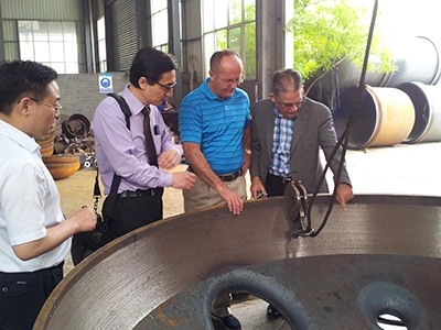 Pelanggan British melawat kilang kami