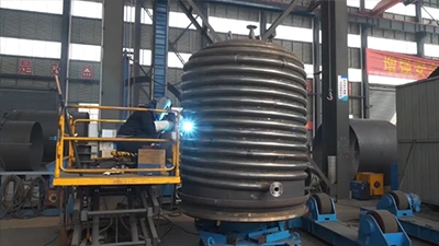 Kimpalan jaket gegelung separa paip